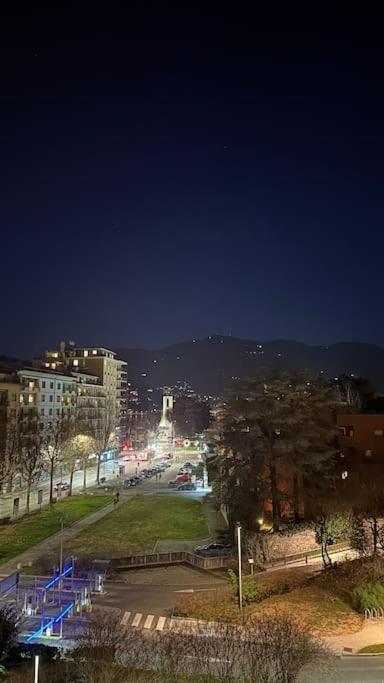 Luxury Apartment With View Como Exteriör bild
