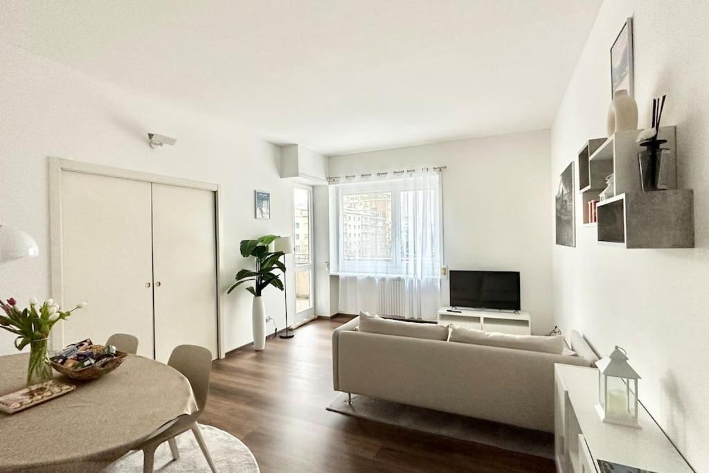 Luxury Apartment With View Como Exteriör bild